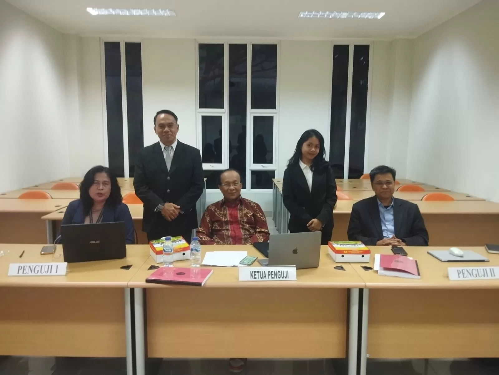 Menguji Tesis S2 FH UBJ bersama Prof. Tumanggor dan Dr. Lusi