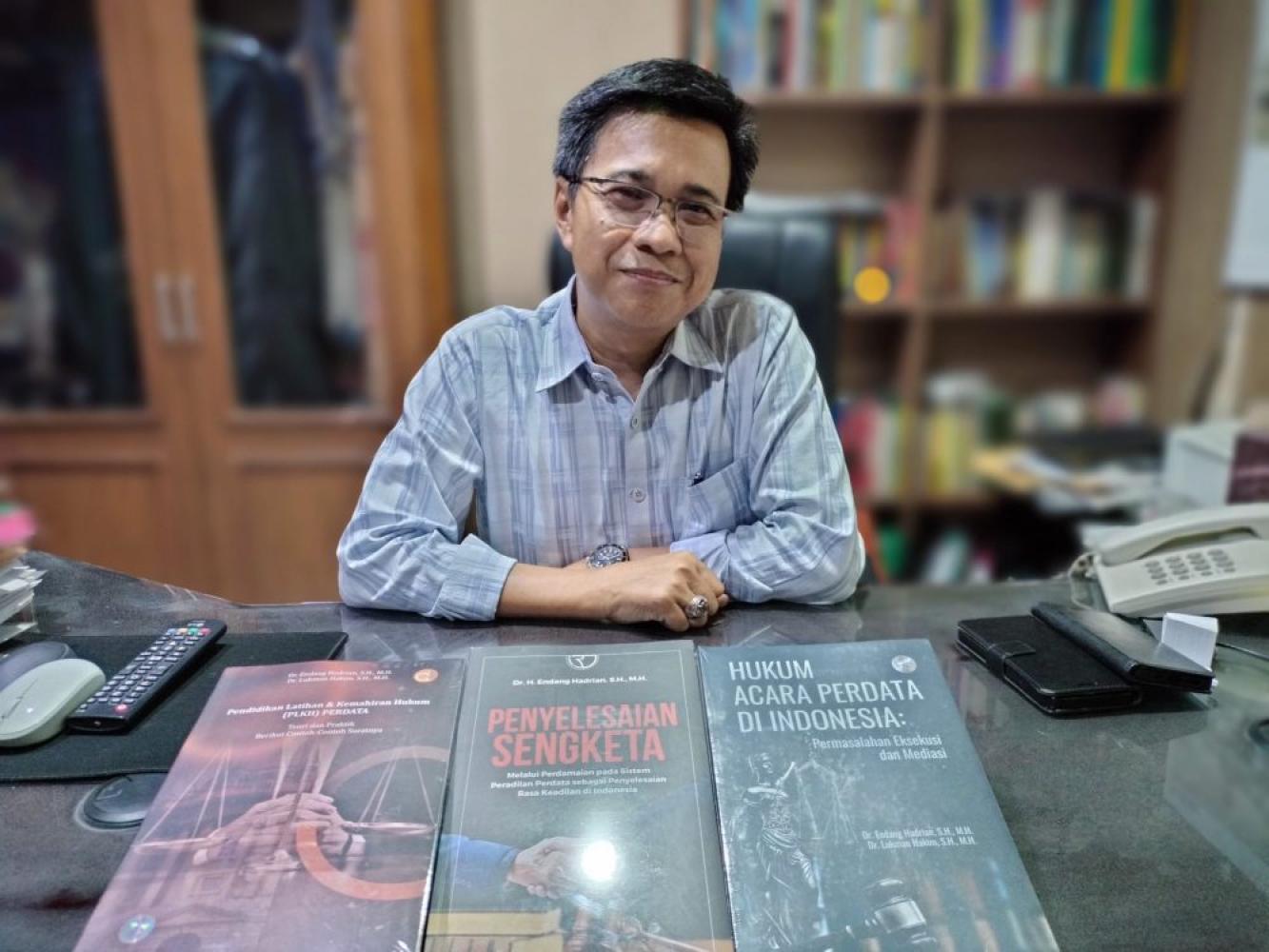 Telah Terbit Edisi Ke 4 Buku Karya Pengacara Dr. H. Endang Hadrian SH.MH